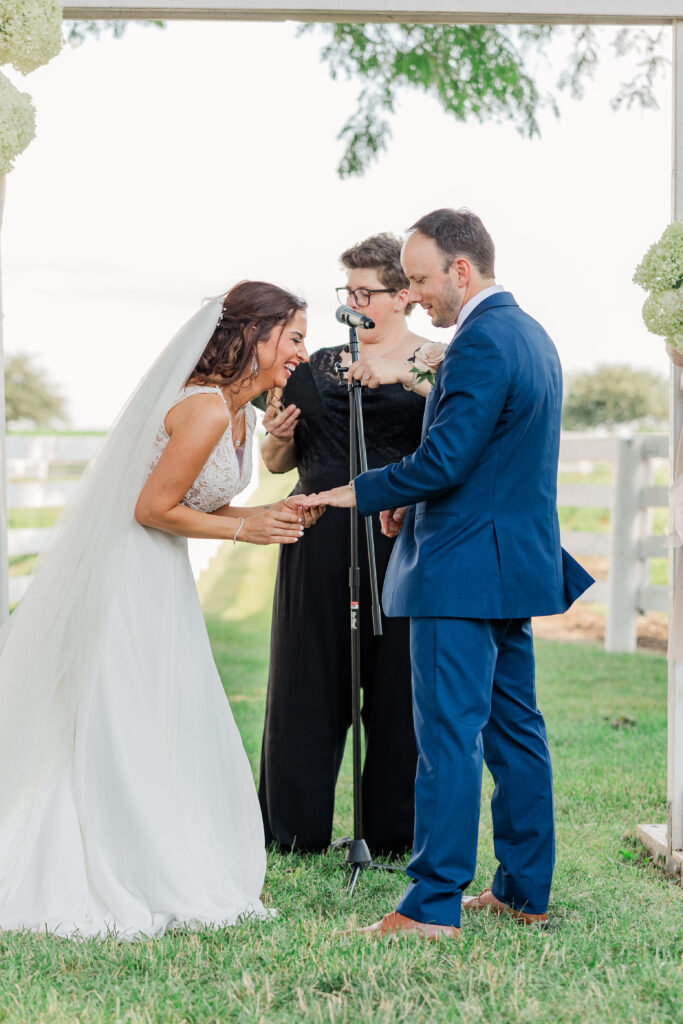 An outdoor ceremony at Northfork Farms. 

Photos by Amanda Banik Photography
