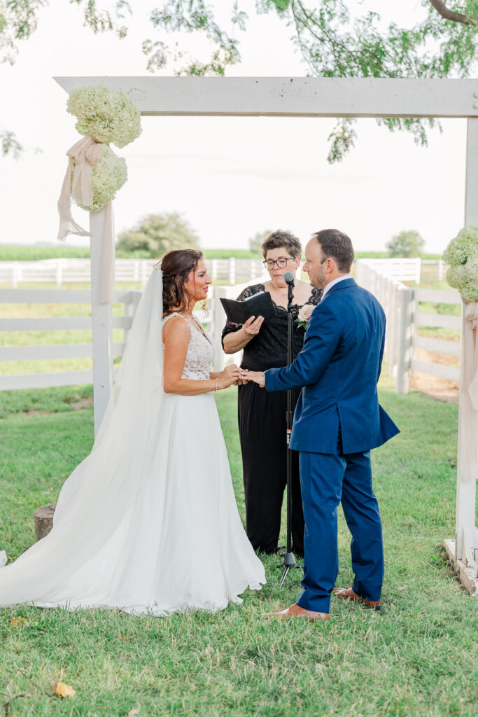 A summer wedding ceremony in central IL.

Northfork Farms, Oswego, IL

Photos by Amanda Banik Photography.