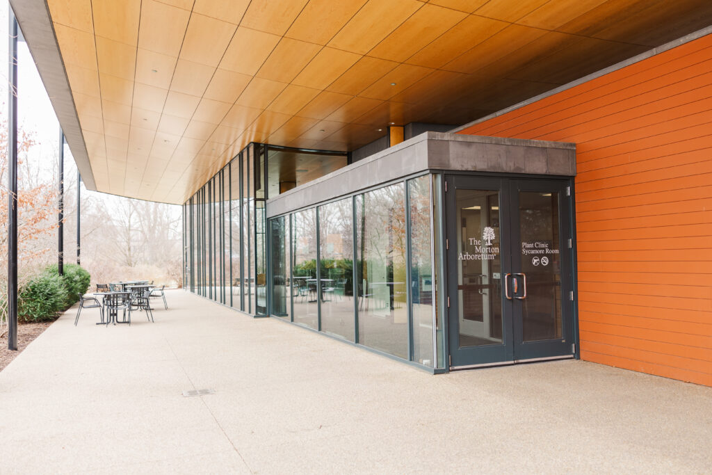 Morton Arboretum Wedding
Wedding Photographer in Central Illinois
Photos by Amanda Banik Photography