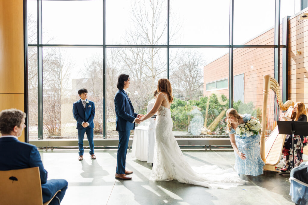 Morton Arboretum Wedding
Wedding Photographer in Central Illinois
Photos by Amanda Banik Photography