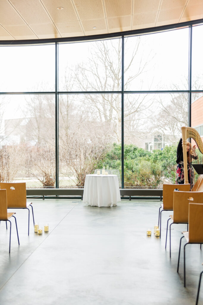 Morton Arboretum Wedding
Wedding Photographer in Central Illinois
Photos by Amanda Banik Photography