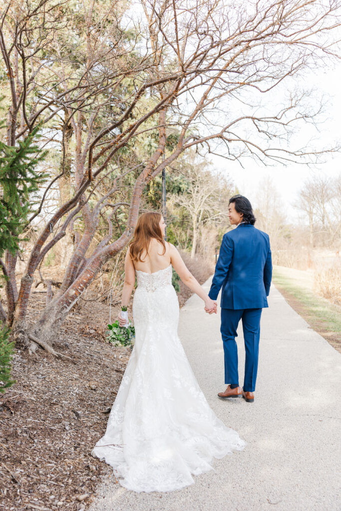 Morton Arboretum Wedding
Wedding Photographer in Central Illinois
Photos by Amanda Banik Photography
