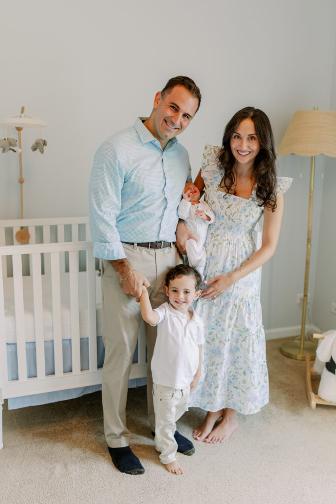 What to wear for newborn photos at home Central Illinois Newborn Photographer Photos by Amanda Banik Photography