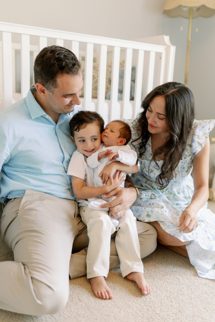 What to wear for newborn photos at home Central Illinois Newborn Photographer Photos by Amanda Banik Photography