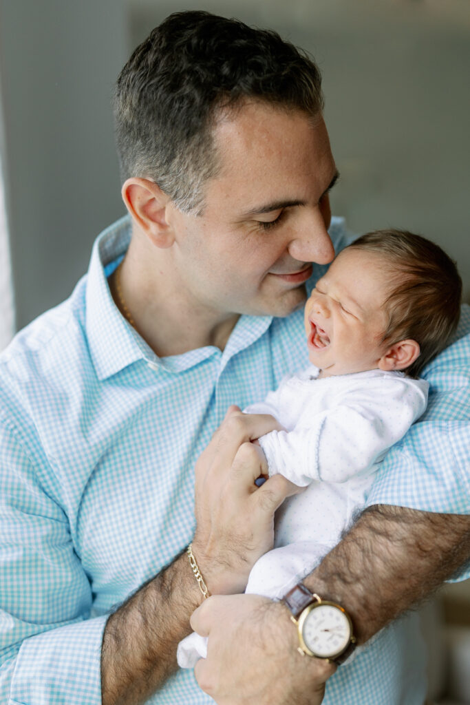 What to wear for newborn photos at home Central Illinois Newborn Photographer Photos by Amanda Banik Photography
